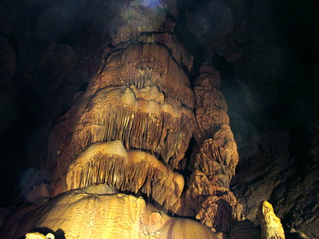 36 m stalagmitu